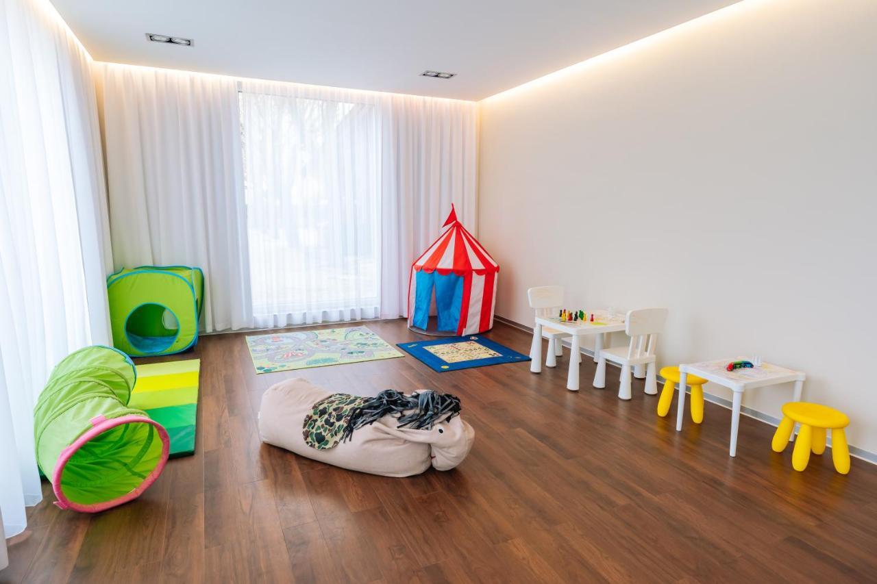 Vadvirag Panzio Hotel Agfalva Bagian luar foto