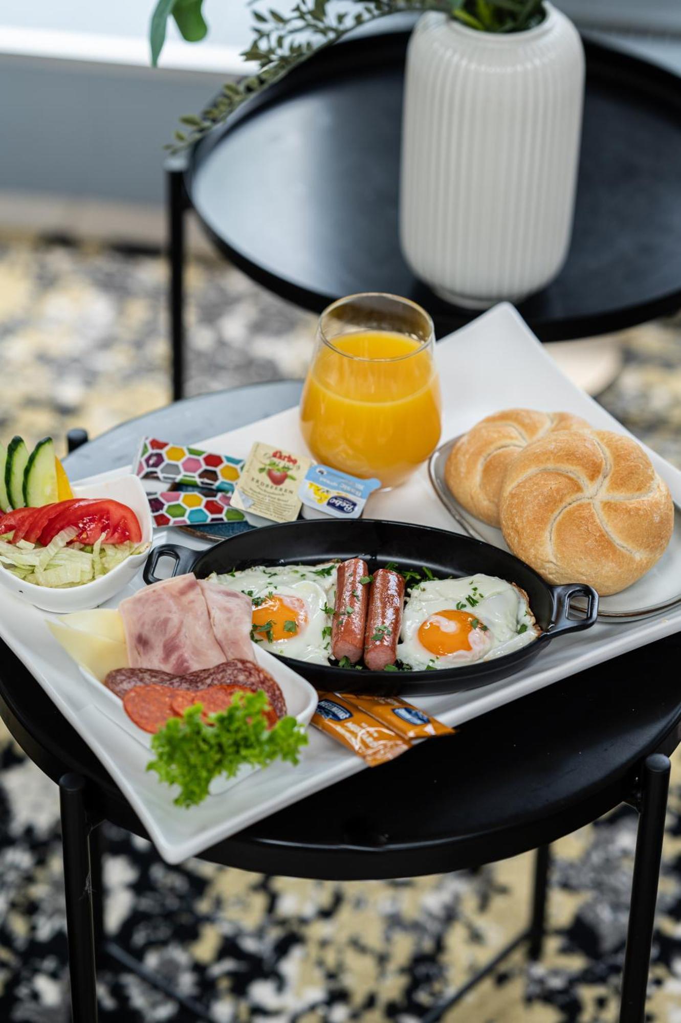 Vadvirag Panzio Hotel Agfalva Bagian luar foto